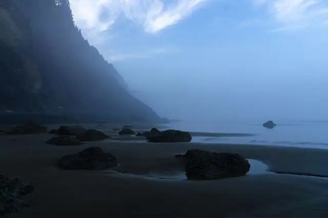 Coastal atmosphere for the Lakeside guide